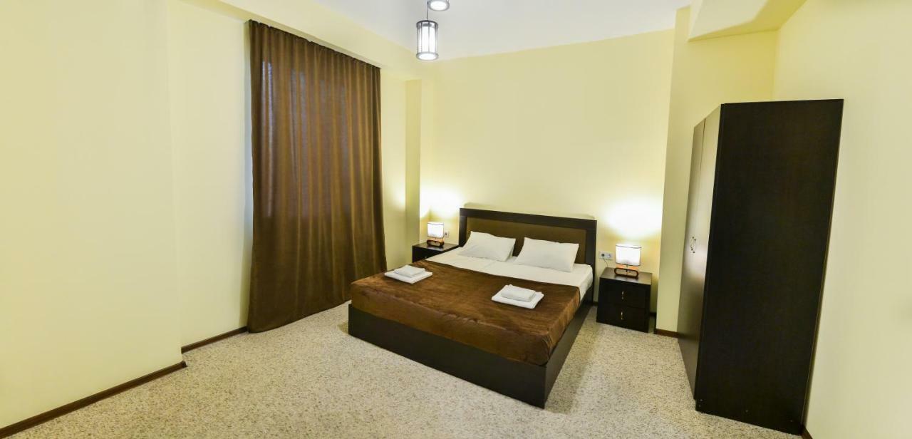 Hotel Garden Tbilisi ภายนอก รูปภาพ